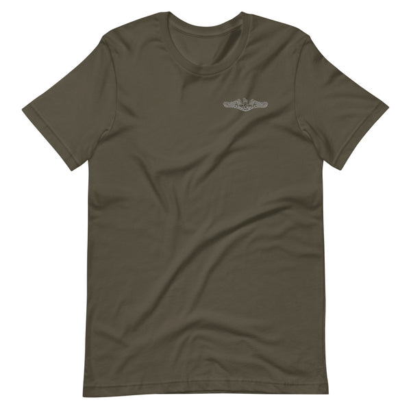 Load image into Gallery viewer, US Navy Submarine Insignia T-Shirt (Small - Silver)
