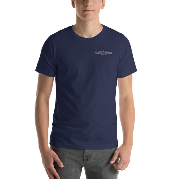 Load image into Gallery viewer, US Navy Submarine Insignia T-Shirt (Small - Silver)
